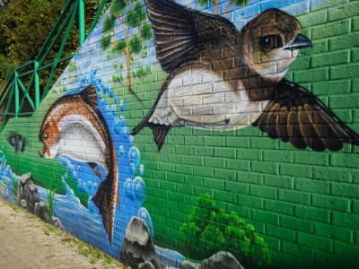 Photo de la fresque d'IKSTE réalisée sur un des escaliers de la voie verte en bord de Deûle © Ville de La Madeleine